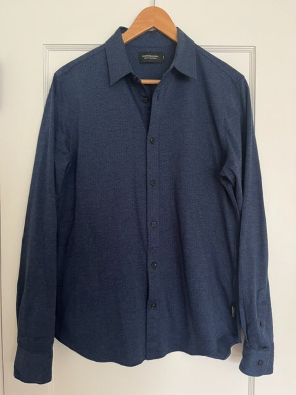 Scotch & Soda Navy Button-up in Textured Cotton | Size Large Slim - Picture 2 of 10